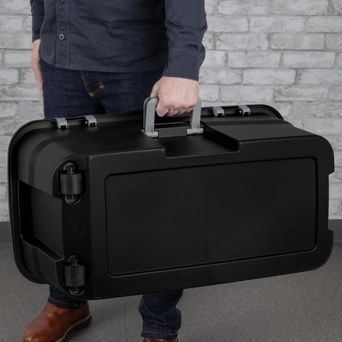 22 Gallon Black Wheeled Plastic Storage Trunk U611