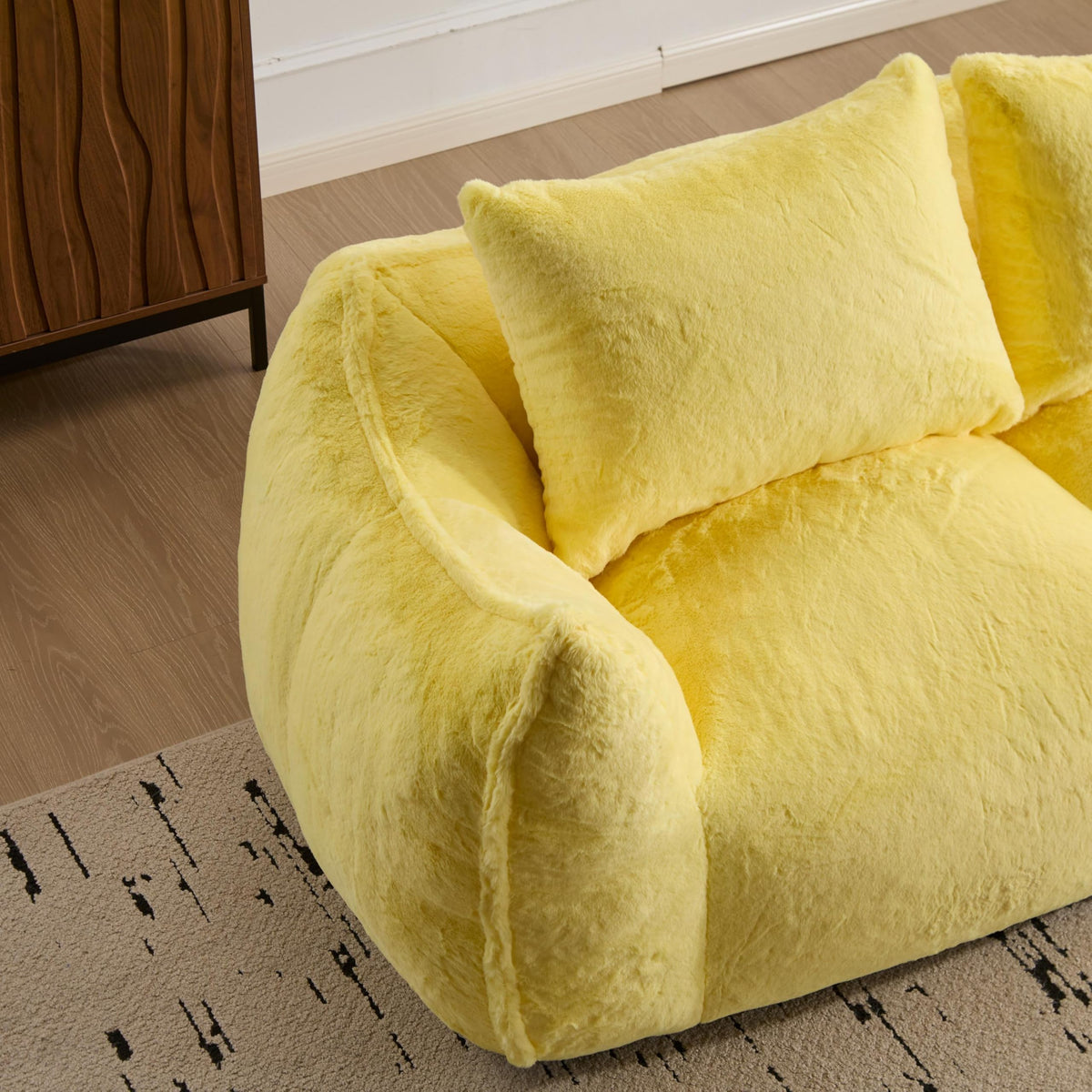 Oversized Faux Fur Memory Foam Bean Bag Chair G329